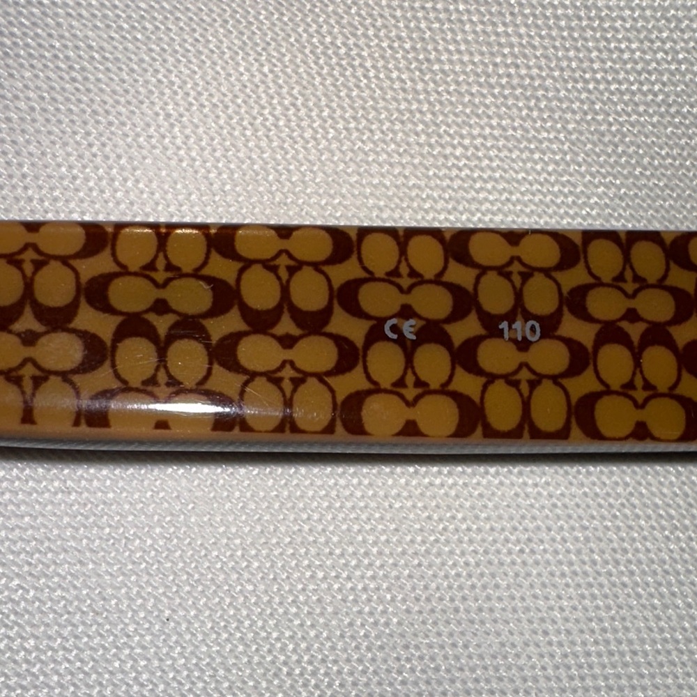 ๐ COACH Brown Sunglasses with signature case - Picture 9 of 12